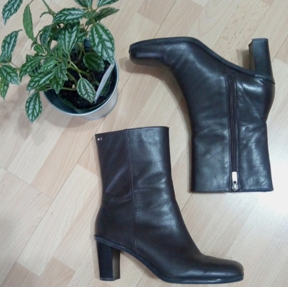 Tommy Hilfiger Shoes - Tommy Hilfiger Brown Leather Square Toe Boots
